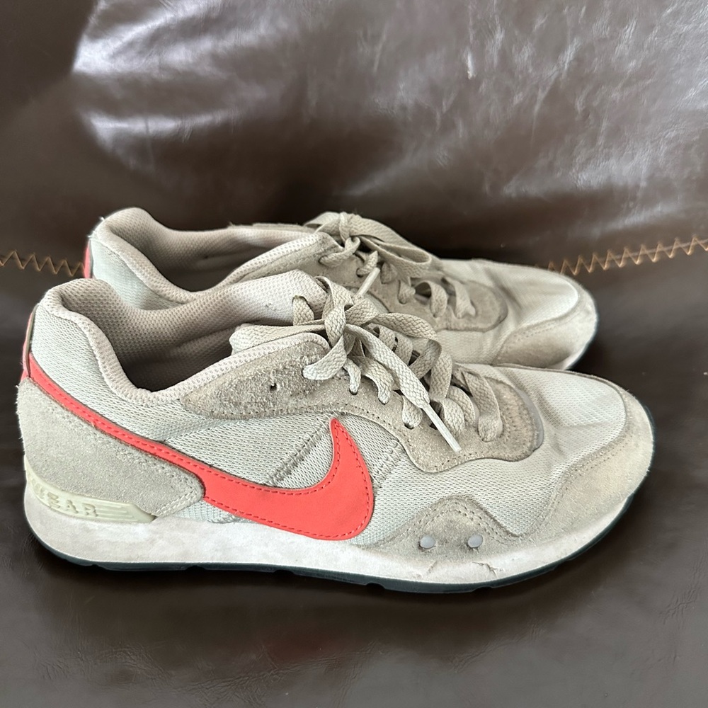 Nike Light Gray and Red Sneakers